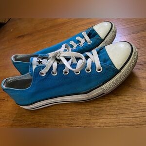 Converse / Chuck Taylors